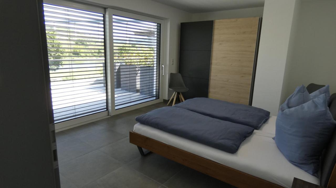 Moselufer Apartments อือร์ซิก ภายนอก รูปภาพ
