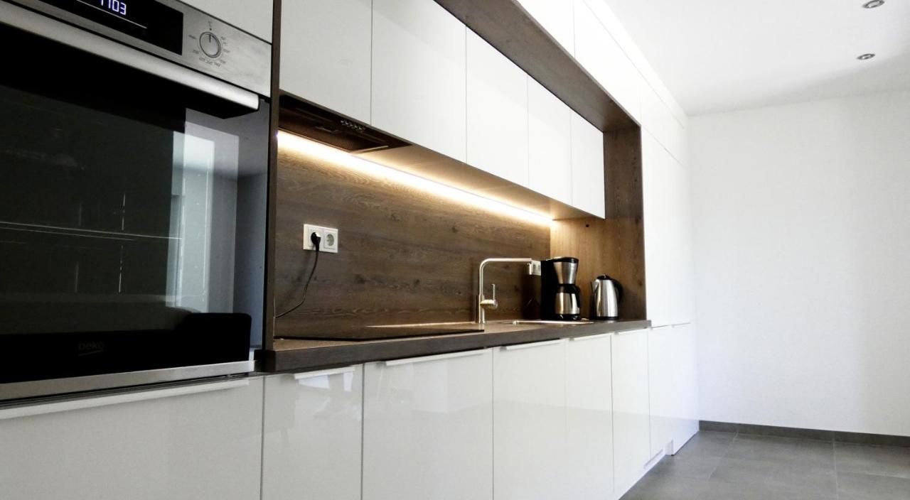 Moselufer Apartments อือร์ซิก ภายนอก รูปภาพ